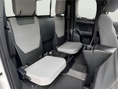 Used 2019 Toyota Tacoma SR image 59