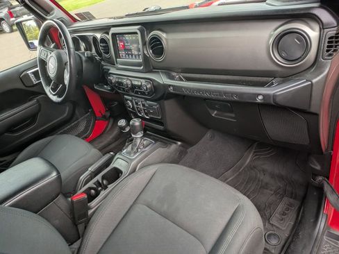 Used 2022 Jeep Wrangler Unlimited Sport AWD/4WD image 19