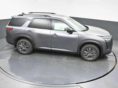 New 2026 Nissan Pathfinder SV w/ SV Premium Package FWD image 33
