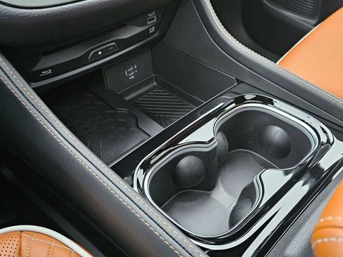 New 2026 Chrysler Pacifica Pinnacle image 23