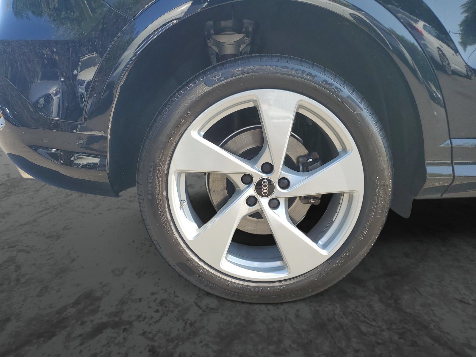 Used 2025 Audi Q5 Premium w/ Premium Plus AWD/4WD image 5