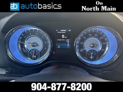 Used 2013 Chrysler 300 w/ Driver Convenience Group image 33