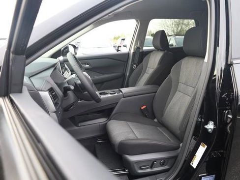 New 2026 Nissan Rogue SV image 8