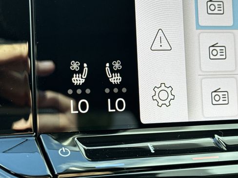 New 2026 Volkswagen Atlas SE image 9