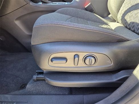 Used 2024 Chevrolet Equinox LT image 26