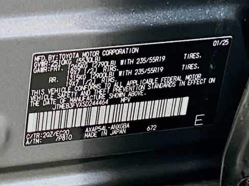 Used 2025 Toyota RAV4 XSE AWD/4WD image 31