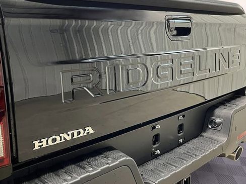 New 2026 Honda Ridgeline Black Edition image 9