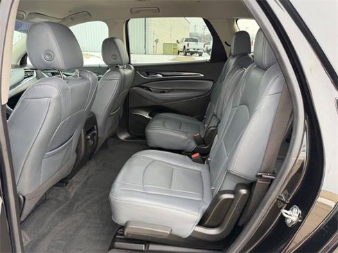 Used 2020 Buick Enclave Essence w/ Sport Touring Edition image 9