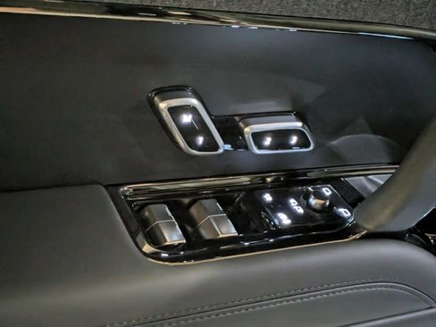 New 2026 Land Rover Range Rover Sport SE AWD/4WD image 23