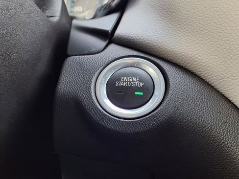 Used 2020 Chevrolet Equinox LS w/ LS Convenience Package image 15