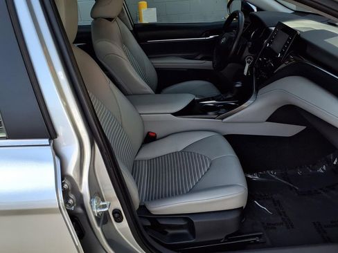 Certified 2022 Toyota Camry SE image 24