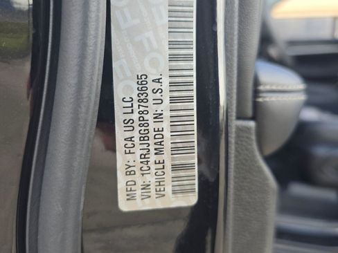 Used 2023 Jeep Grand Cherokee L Limited image 18