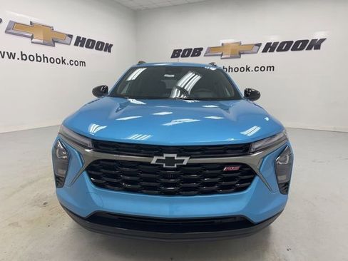 New 2026 Chevrolet Trax RS w/ Driver Confidence Package FWD image 2