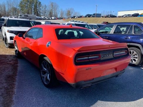 Used 2016 Dodge Challenger SXT Plus image 16