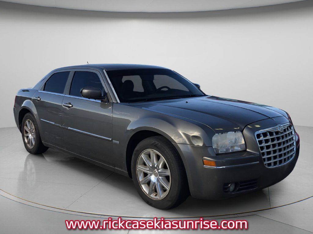 Used 2008 Chrysler 300 Touring RWD image 4
