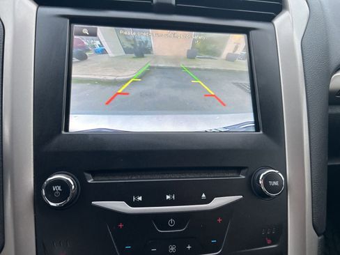 Used 2014 Ford Fusion SE w/ Equipment Group 202A image 15