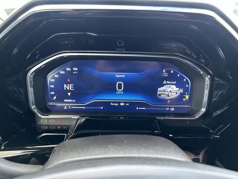 Used 2024 Chevrolet Silverado 1500 RST image 27