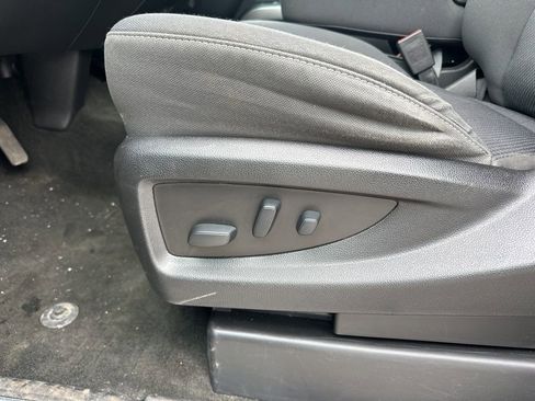 Used 2018 Chevrolet Silverado 1500 LT w/ Midnight Edition image 13