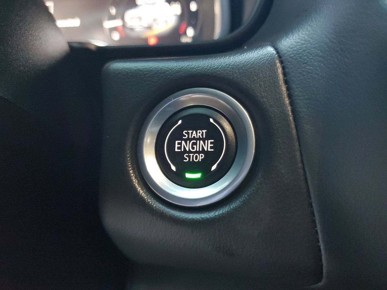 Used 2024 GMC Yukon AT4 w/ AT4 Premium Package AWD/4WD image 24