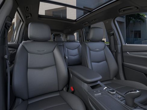 New 2025 Cadillac XT6 Luxury image 16