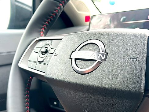 New 2026 Nissan Sentra SR w/ Floor Mat Package FWD image 20