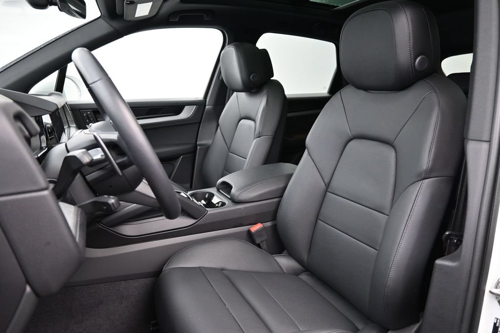 Certified 2026 Porsche Cayenne E-Hybrid AWD/4WD image 5