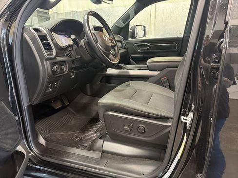 Used 2022 RAM 1500 Big Horn AWD/4WD image 4