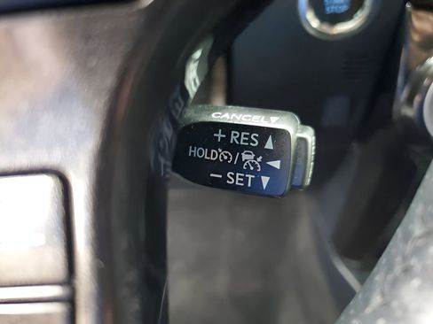 Used 2024 Toyota 4Runner TRD Off-Road image 32