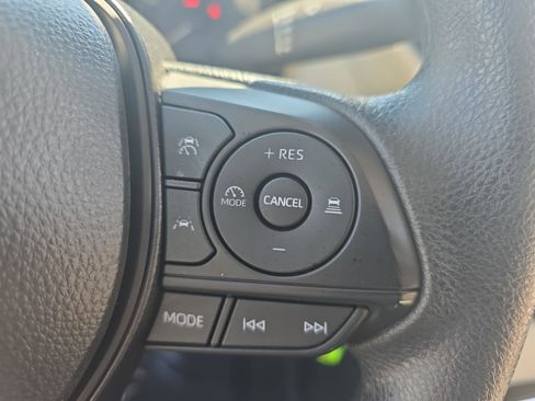 Used 2024 Toyota Corolla LE FWD image 17