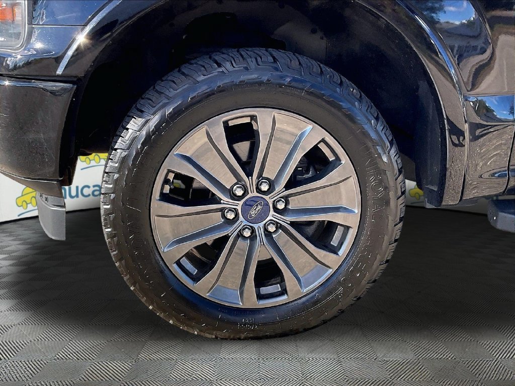 Used 2018 Ford F150 XLT w/ Equipment Group 302A Luxury AWD/4WD image 7