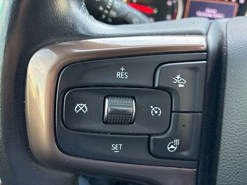 Used 2020 Chevrolet Silverado 2500 High Country w/ Technology Package image 12