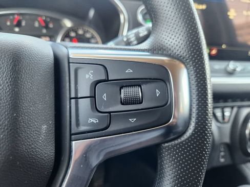 Used 2025 Chevrolet Blazer LT FWD image 29