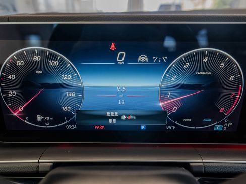 New 2025 Mercedes-Benz GLS 580 4MATIC image 10