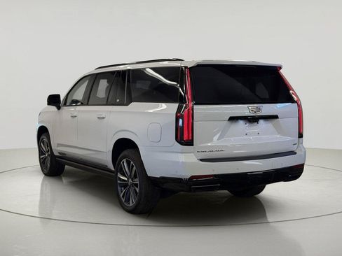 Used 2026 Cadillac Escalade ESV Sport AWD/4WD image 6