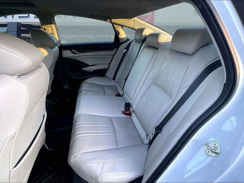 Used 2019 Honda Accord Touring image 19