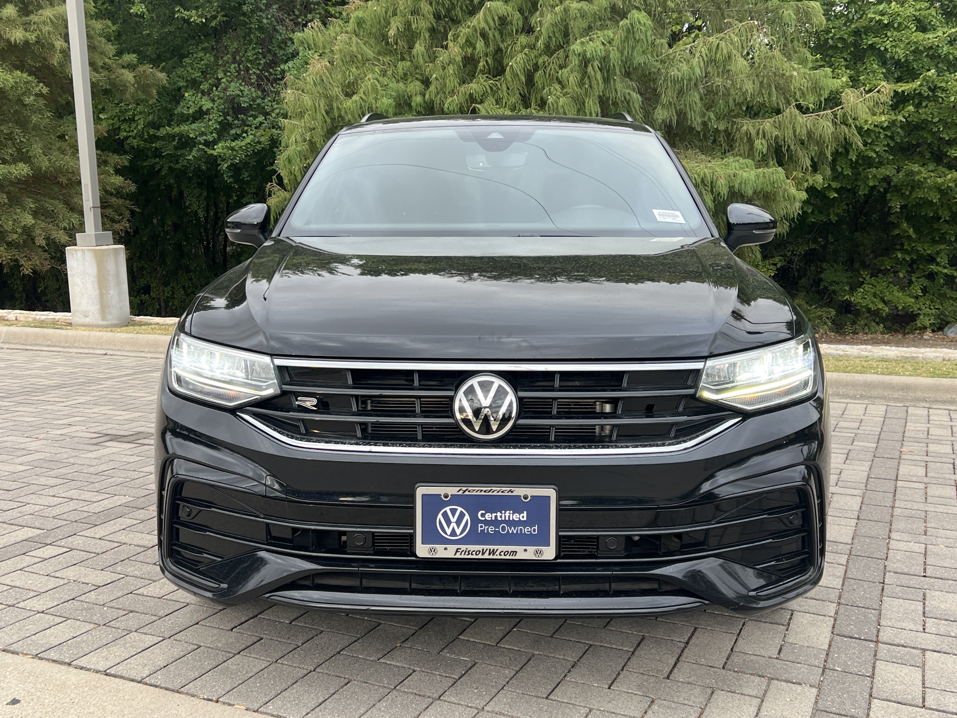 Certified 2023 Volkswagen Tiguan SE R-Line FWD image 3