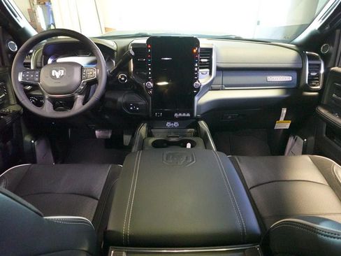 New 2026 RAM 2500 Laramie AWD/4WD image 10