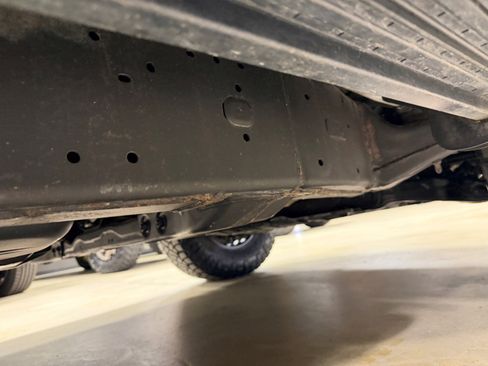 Used 2016 Toyota Land Cruiser image 27