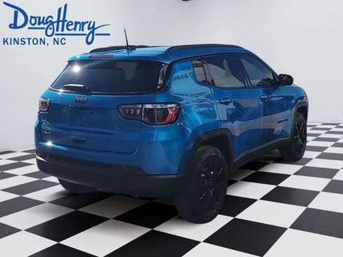 New 2026 Jeep Compass Latitude w/ Sun and Sound Group image 5