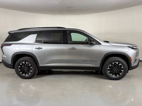 Certified 2025 Chevrolet Traverse Z71 AWD/4WD image 11