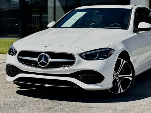 Used 2024 Mercedes-Benz C 300 Sedan image 3