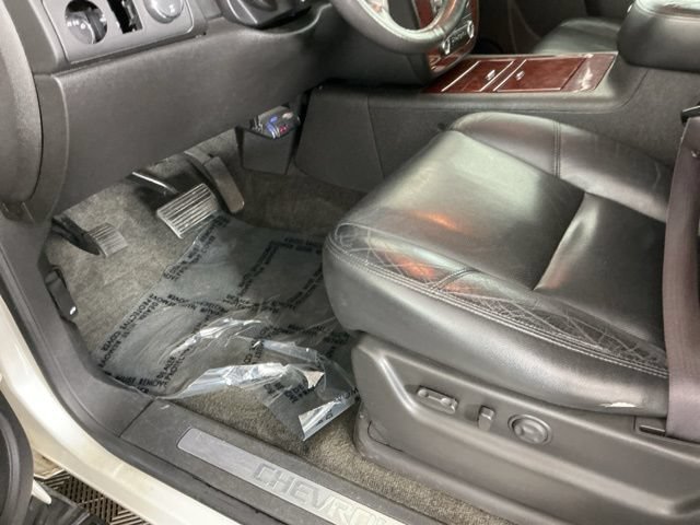 Used 2012 Chevrolet Suburban LTZ AWD/4WD image 14