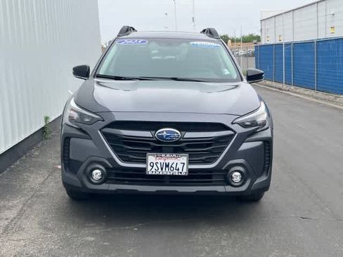 Used 2025 Subaru Outback Premium image 2