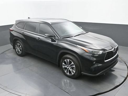 Used 2026 Toyota Highlander XLE AWD/4WD image 30
