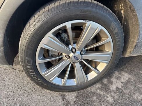 Used 2018 Ford Explorer Limited image 9