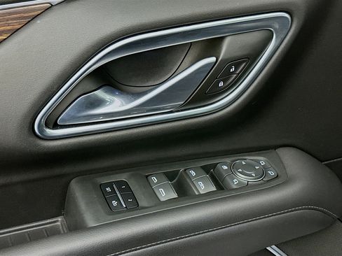 Used 2022 Chevrolet Tahoe High Country image 15