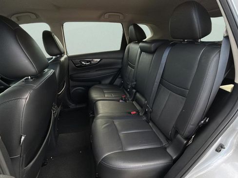 Used 2020 Nissan Rogue SL image 25