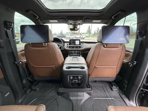 Used 2021 Chevrolet Tahoe High Country w/ Premium Package AWD/4WD image 43
