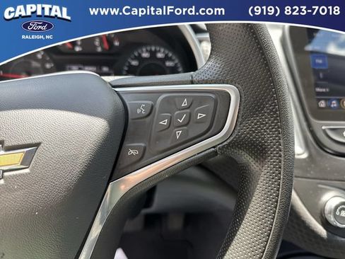 Used 2023 Chevrolet Malibu LS FWD image 23