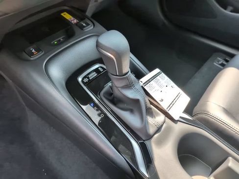Used 2026 Toyota Corolla XSE FWD image 19